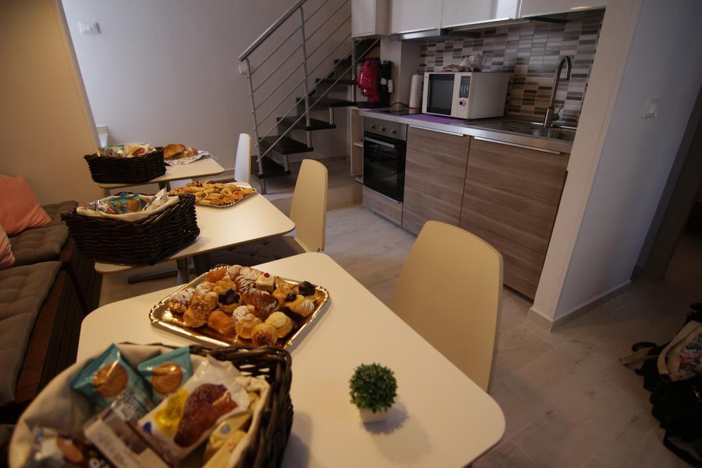 Rosemary Charming Rooms Termoli Buitenkant foto