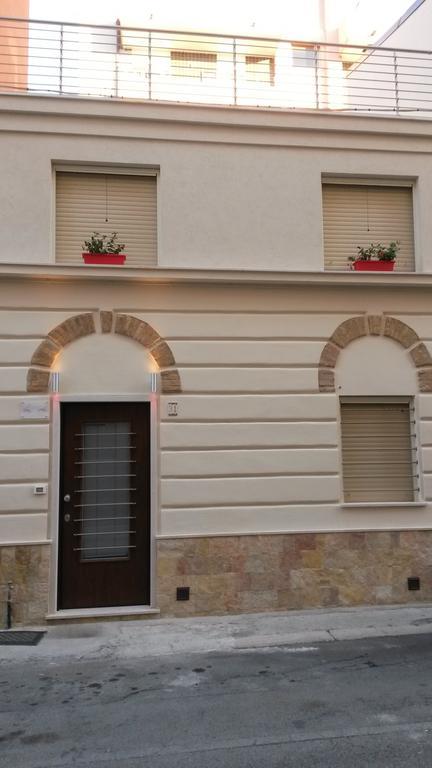 Rosemary Charming Rooms Termoli Buitenkant foto